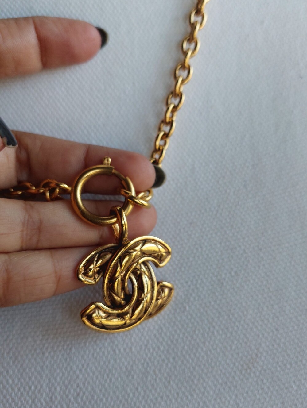 Authentic Chanel Necklace w Interlocking Logo w Box - Picture 7 of 11